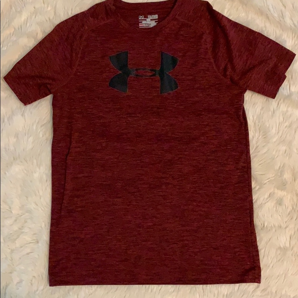 Under Armour Heat Gear shirt size YXL